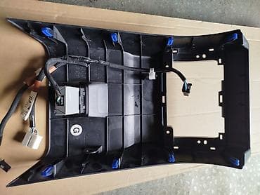 Пластик обшивка подлокотника для Gx460 2015г.в.-2021г.в Обшивка at lalafo.kg Пластик обшивка подлокотника для Gx460 2015г.в.-2021г.в Обшивка