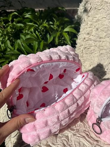 Идеальная косметички из PINTEREST😍😍😍Размер L.Упаковка подарочная at lalafo.kg Идеальная косметички из PINTEREST😍😍😍Размер L.Упаковка подарочная