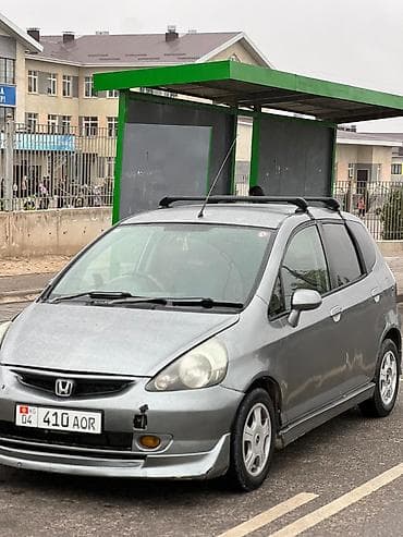 Honda Fit: 2002 г., 1.3 л, Автомат, Бензин, Хэтчбэк at lalafo.kg Honda Fit: 2002 г., 1.3 л, Автомат, Бензин, Хэтчбэк