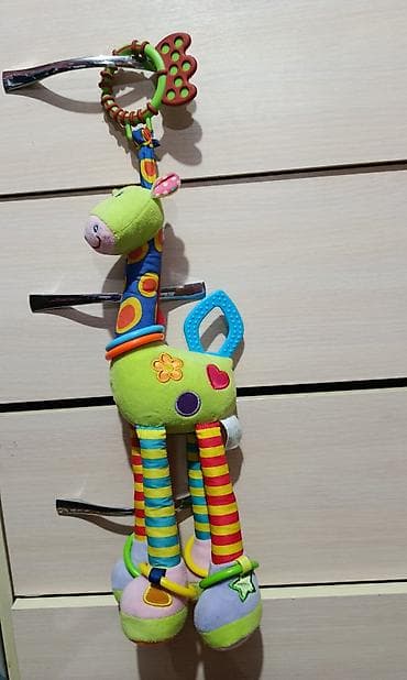 Подвесная развивающая. игрушка-жирафик для коляски/кроватки - Яркая at lalafo.kg Подвесная развивающая. игрушка-жирафик для коляски/кроватки - Яркая