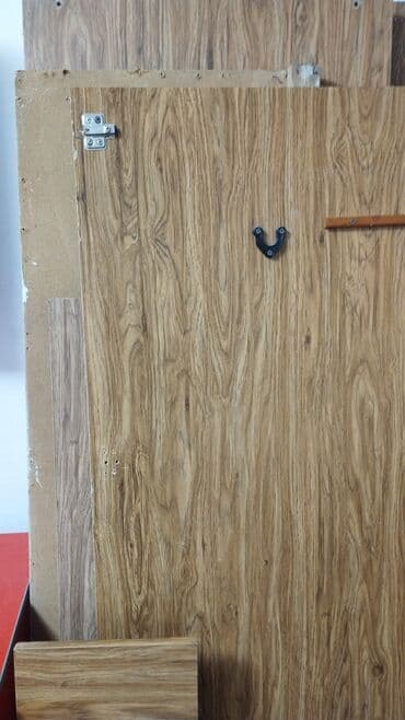 детский шкаф со столом: Антресоль и шкаф разобранный, без одной двери at lalafo.kg — 2 детский шкаф со столом: Антресоль и шкаф разобранный, без одной двери — 2