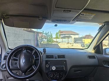 Ford Focus: 2005 г., 2 л, Автомат, Бензин, Седан at lalafo.kg Ford Focus: 2005 г., 2 л, Автомат, Бензин, Седан