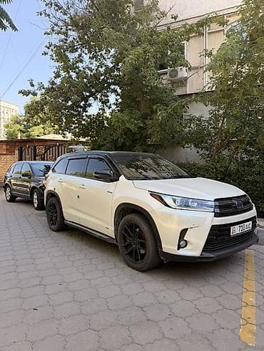 Toyota Highlander: 2016 г., 3.5 л, Вариатор, Гибрид, Кроссовер at lalafo.kg Toyota Highlander: 2016 г., 3.5 л, Вариатор, Гибрид, Кроссовер