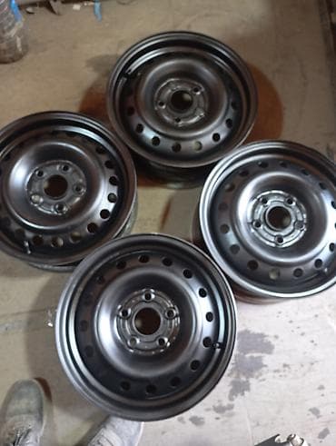 Железные Диски R 15 Комплект, отверстий - 5 at lalafo.kg Железные Диски R 15 Комплект, отверстий - 5