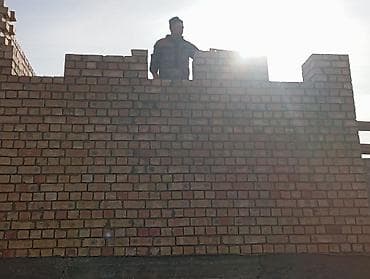 Кирпичная кладка под ключ Профессиональные услуги по возведению стен at lalafo.kg Кирпичная кладка под ключ Профессиональные услуги по возведению стен