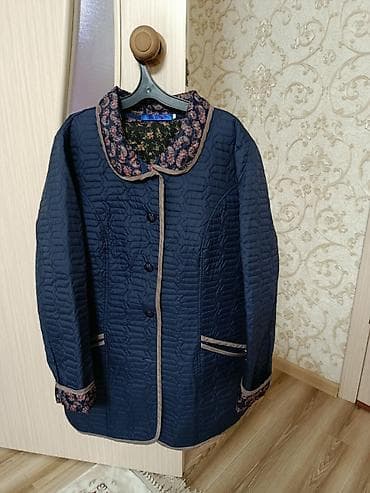 Стеганое женское пальто/куртка средней длины. Деми куртка раз 52 очень at lalafo.kg Стеганое женское пальто/куртка средней длины. Деми куртка раз 52 очень