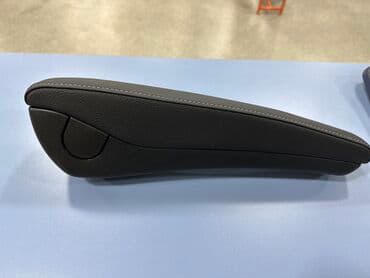 Подлокотник Mercedes-Benz, цвет - Черный, Новый, Самовывоз at lalafo.kg Подлокотник Mercedes-Benz, цвет - Черный, Новый, Самовывоз