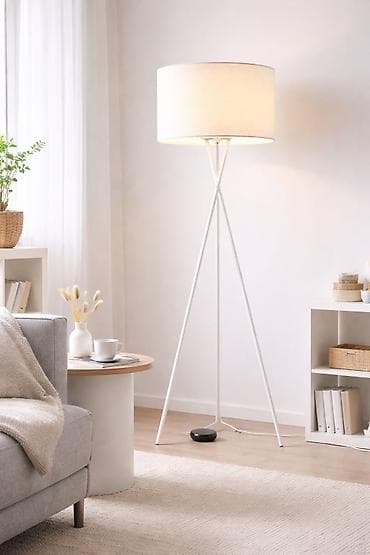 Торшер напольный, современный минимализм - Конструкция-трипод: три at lalafo.kg Торшер напольный, современный минимализм - Конструкция-трипод: три