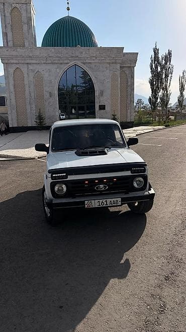 ВАЗ (ЛАДА) 4x4 Нива: 2010 г., 1.7 л, Механика, Бензин, Внедорожник at lalafo.kg ВАЗ (ЛАДА) 4x4 Нива: 2010 г., 1.7 л, Механика, Бензин, Внедорожник