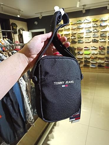 Барсетка, Tommy Hilfiger, Материал: Тканевый материал, Множество карманов, Моющийся материал, Оригинал, Новый at lalafo.kg — 1 Барсетка, Tommy Hilfiger, Материал: Тканевый материал, Множество карманов, Моющийся материал, Оригинал, Новый — 1