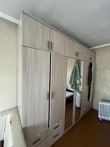 Шкаф купе, С зеркалом, ЛДСП at lalafo.kg Шкаф купе, С зеркалом, ЛДСП