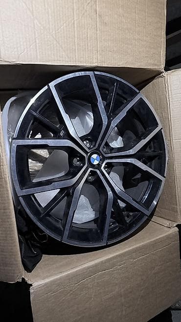 Литые Диски R 19 BMW, Комплект, отверстий - 5, Б/у at lalafo.kg Литые Диски R 19 BMW, Комплект, отверстий - 5, Б/у