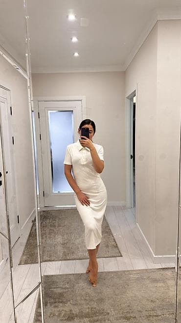 Лаконичное белое платье-поло миди + светлая жилетка и две пары обуви at lalafo.kg Лаконичное белое платье-поло миди + светлая жилетка и две пары обуви