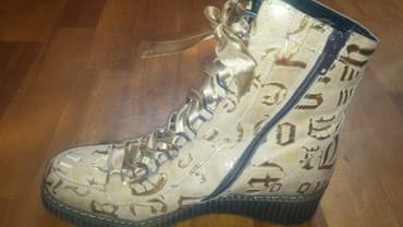 Ковролин: Сапоги женские. Модные и стильные. таких точно ни у кого не будет lalafo.kg да — 1 Ковролин: Сапоги женские. Модные и стильные. таких точно ни у кого не будет — 1