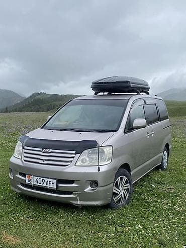 Toyota Noah: 2003 г., 2 л, Автомат, Бензин, Минивэн at lalafo.kg Toyota Noah: 2003 г., 2 л, Автомат, Бензин, Минивэн