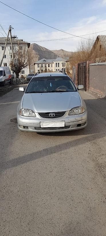 Toyota Avensis: 2002 г., 1.8 л, Механика, Бензин, Универсал at lalafo.kg Toyota Avensis: 2002 г., 1.8 л, Механика, Бензин, Универсал
