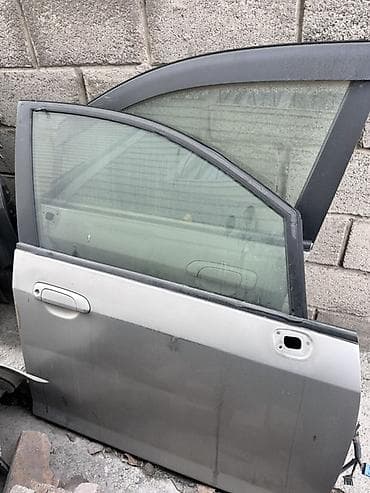 Кузовные детали для Honda Fit (серебристый/серый цвет) В наличии: - at lalafo.kg Кузовные детали для Honda Fit (серебристый/серый цвет) В наличии: -