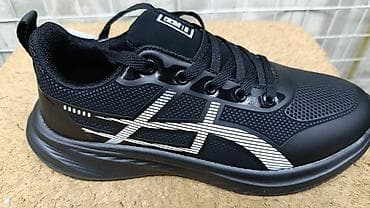 Мужские кроссовки для бега и повседневной носки - Легкая спортивная at lalafo.kg Мужские кроссовки для бега и повседневной носки - Легкая спортивная