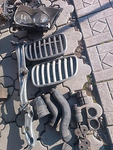 Жабо: Решетка радиатора BMW at lalafo.kg — 1 Жабо: Решетка радиатора BMW — 1