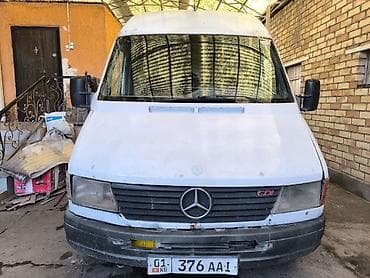 Легкий грузовик, Mercedes-Benz, Б/у at lalafo.kg Легкий грузовик, Mercedes-Benz, Б/у