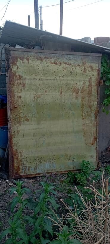 Продаю металлические б/у ворота с металла СССР без стоек, высота 180 at lalafo.kg Продаю металлические б/у ворота с металла СССР без стоек, высота 180