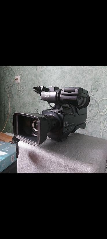 Профессиональная видеокамера Sony HXR-MC 1500 (линейка at lalafo.kg Профессиональная видеокамера Sony HXR-MC 1500 (линейка
