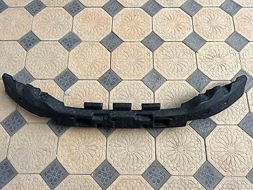 Накладка на бампер Hyundai, Б/у, Оригинал at lalafo.kg Накладка на бампер Hyundai, Б/у, Оригинал