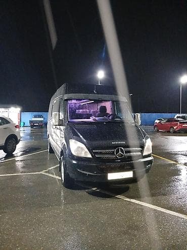 Mercedes-Benz Sprinter — черный микроавтобус повышенной вместимости at lalafo.kg Mercedes-Benz Sprinter — черный микроавтобус повышенной вместимости