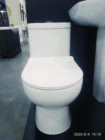 Унитаз №443 крышка с доводчиком круговой смыв наш адрес АЮ GRANDул at lalafo.kg Унитаз №443 крышка с доводчиком круговой смыв наш адрес АЮ GRANDул