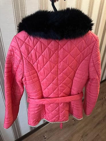 Лосиналар, леггинсылар: Продаю очень красивую,легкую куртку,размер подойдёт на S и М.Качество lalafo.kg да — 4 Лосиналар, леггинсылар: Продаю очень красивую,легкую куртку,размер подойдёт на S и М.Качество — 4