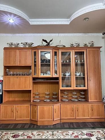 Стенка-шкаф, Тип стенки-шкафа: Модульная, Для зала, Б/у, Особенности: Для хранения посуды at lalafo.kg Стенка-шкаф, Тип стенки-шкафа: Модульная, Для зала, Б/у, Особенности: Для хранения посуды