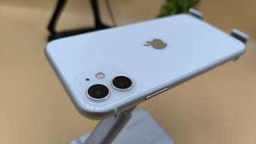 IPhone 11, Б/у, 128 ГБ, Белый, Чехол, 75 % at lalafo.kg IPhone 11, Б/у, 128 ГБ, Белый, Чехол, 75 %