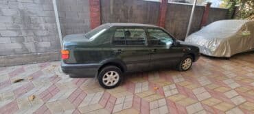 Volkswagen Vento: 1993 г., 1.8 л, Механика, Бензин, Седан at lalafo.kg Volkswagen Vento: 1993 г., 1.8 л, Механика, Бензин, Седан