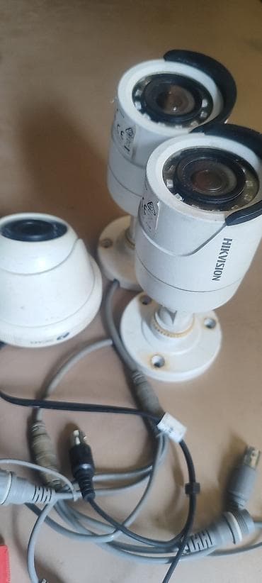 Камеры видеонаблюдения Hikvision + купольная Vivotek (комплект) lalafo.kg да Камеры видеонаблюдения Hikvision + купольная Vivotek (комплект)