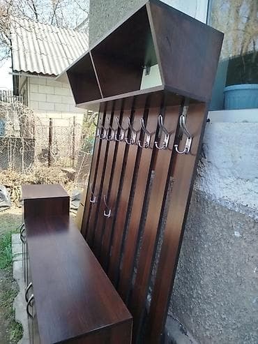 Гарнитур для прихожей, Вешалка, ДСП, цвет - Коричневый at lalafo.kg Гарнитур для прихожей, Вешалка, ДСП, цвет - Коричневый