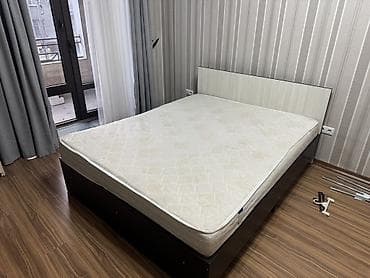 Спальный гарнитур, Двуспальная кровать, ДСП at lalafo.kg Спальный гарнитур, Двуспальная кровать, ДСП