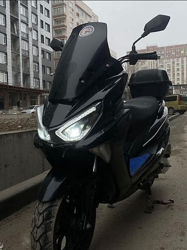 Макси-скутер M8, 150 куб. см, Бензин, Б/у at lalafo.kg Макси-скутер M8, 150 куб. см, Бензин, Б/у