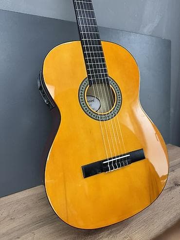 Продаётся новая электро-классическая гитара 🎸С полным комплектом at lalafo.kg Продаётся новая электро-классическая гитара 🎸С полным комплектом