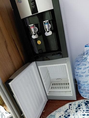 Кулер для воды EcoCool (напольный, с нижней тумбой) - Два крана at lalafo.kg Кулер для воды EcoCool (напольный, с нижней тумбой) - Два крана