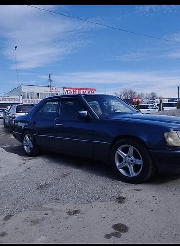 Mercedes-Benz W124: 1989 г., 2.3 л, Механика, Бензин, Седан at lalafo.kg Mercedes-Benz W124: 1989 г., 2.3 л, Механика, Бензин, Седан