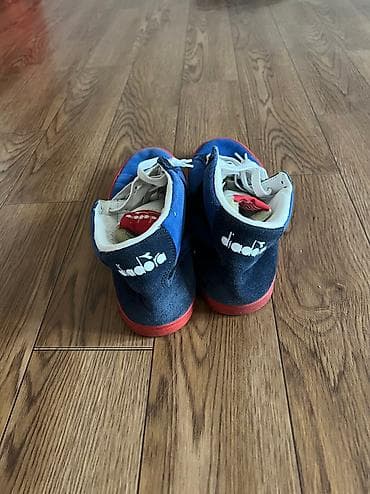 Мужские кроссовки, 44, Diadora, Б/у, Самовывоз, Платная доставка at lalafo.kg Мужские кроссовки, 44, Diadora, Б/у, Самовывоз, Платная доставка