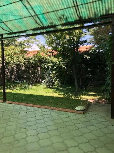 Продается утепленный 2-этажный дом с цокольным этажом и at lalafo.kg Продается утепленный 2-этажный дом с цокольным этажом и