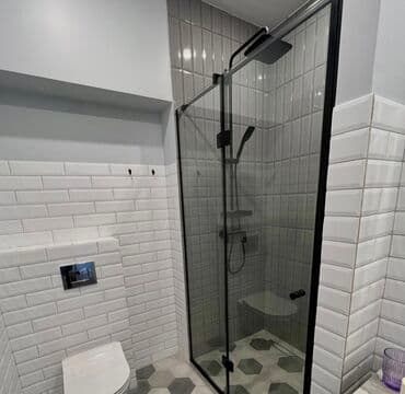 Душевая кабина Квадрат, Размер: 200 x 200 см at lalafo.kg Душевая кабина Квадрат, Размер: 200 x 200 см