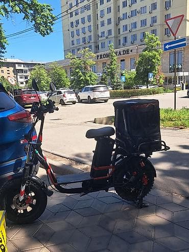 Электроскутер городского типа с багажным модулем для доставки at lalafo.kg Электроскутер городского типа с багажным модулем для доставки