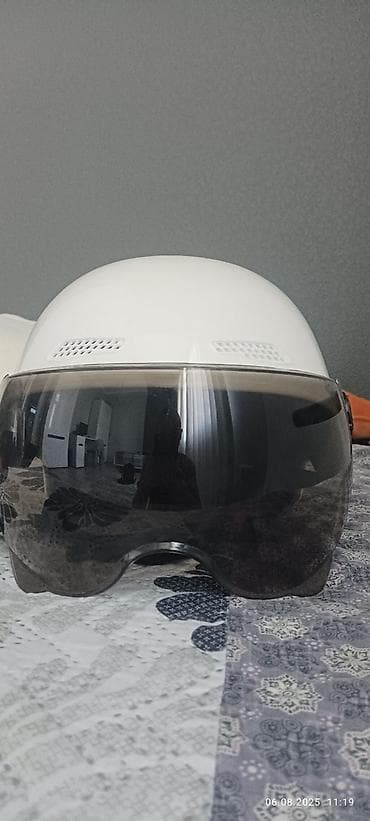 Хороший шлем. Подходит для скутера для мотоспорта и тд очень надёжный at lalafo.kg Хороший шлем. Подходит для скутера для мотоспорта и тд очень надёжный