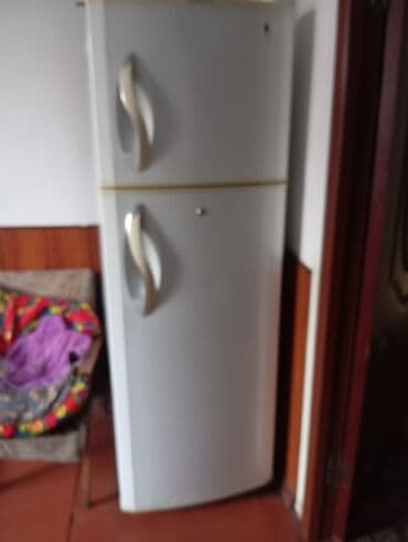 Холодильник LG, Б/у, Двухкамерный at lalafo.kg Холодильник LG, Б/у, Двухкамерный