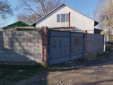 Продажа дач: Срочно продаю дом барачного типа недалеко от центра двухэтажный at lalafo.kg — 1 Продажа дач: Срочно продаю дом барачного типа недалеко от центра двухэтажный — 1