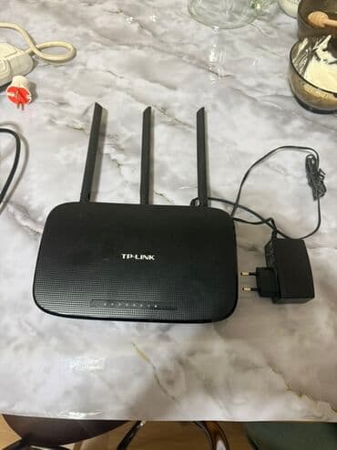 Wi‑Fi роутер TP‑LINK с тремя внешними антеннами + сетевой адаптер at lalafo.kg Wi‑Fi роутер TP‑LINK с тремя внешними антеннами + сетевой адаптер