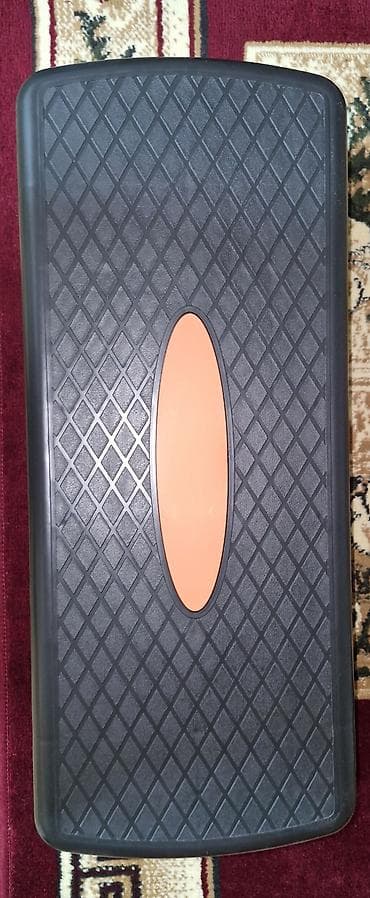 Продам степ-платформу для домашних тренировок. Регулируемая высота at lalafo.kg Продам степ-платформу для домашних тренировок. Регулируемая высота