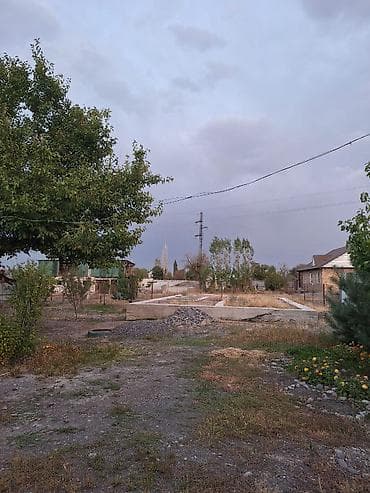 Продаю времянку 10 соток, залит фундамент для построения дома. Свет at lalafo.kg — 2 Продаю времянку 10 соток, залит фундамент для построения дома. Свет — 2